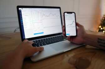 man, computer, stock trading, iphone, hands, finance, day trading, wall street, finances, investor, money, wealth, equity, trader, day trader, investing, investment, banking, stock market, forex, shareholder, financial, investor, investor, investor, equity, trader, trader, trader, trader, stock market, forex, forex, forex, forex, forex